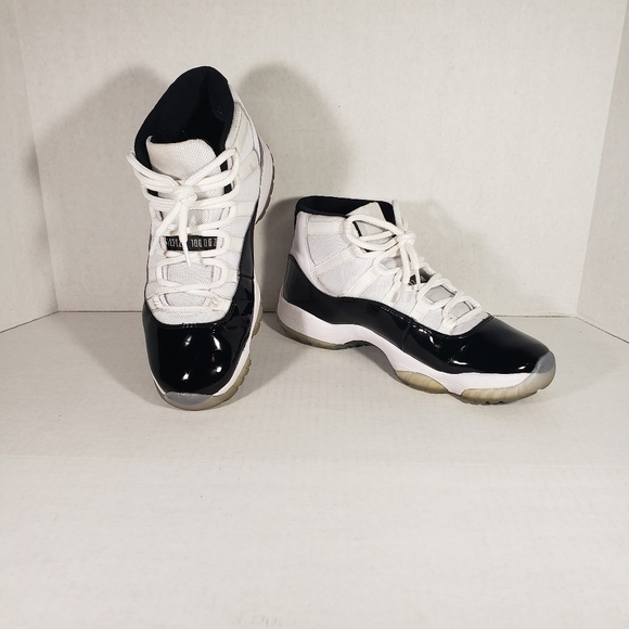 Men's Jordan 11 Retro Concord - Picture 1 of 8